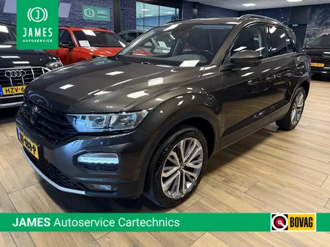Volkswagen T-Roc 1.5 TSI Style |Navi|Carplay|Trekhaak|stoel en stuurverwarming|PrivacyGlass|