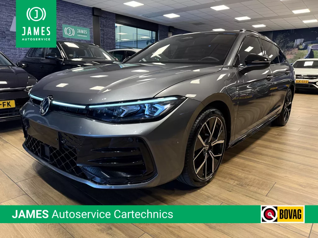 Volkswagen Passat Variant 1.5 eTSI R-Line Edition PHEV|PANO|TREKHAAK|NAVI|CARPLAY|MEMORY SEAT|STOEL/STUUR VERW.|ACC|HARMAN KARDON|MASSAGE STOELEN|
