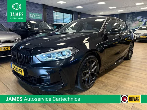 BMW 1-serie 118i M Sport |LED|PANO|HiFi|Elek. achterklep|Stuur &amp; Stoelverwarming|M Schadow Line|