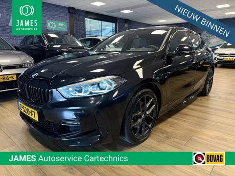 BMW 1-serie 118i M Sport |LED|PANO|HiFi|Elek. achterklep|Stuur &amp; Stoelverwarming|M Schadow Line|